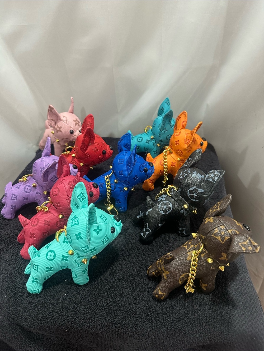 fashionable French bulldog, Logo Dog Bag Charms - Assorted Colors 10 pcs NWT - Picture 3 of 5